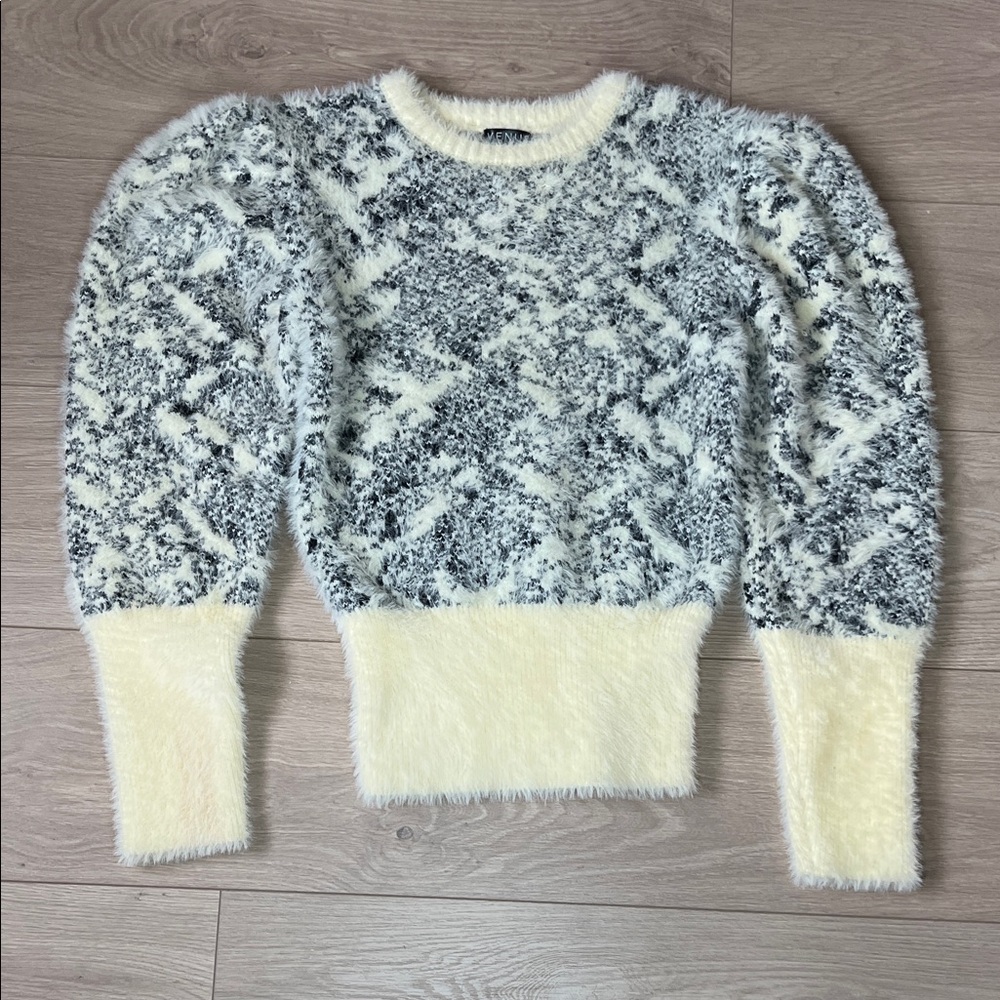 VENUS Fuzzy Crewneck Sweater in Cream and Gray Marled